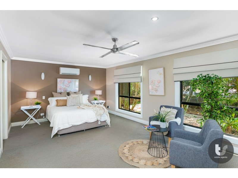 14 Gleneagles Court, Redland Bay QLD 4165