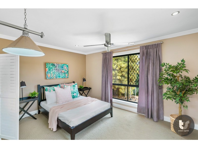 14 Gleneagles Court, Redland Bay QLD 4165