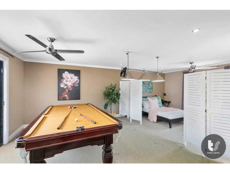 14 Gleneagles Court, Redland Bay QLD 4165