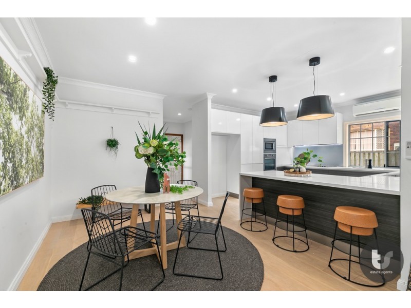 10 Lincoln Place, Stretton QLD 4116