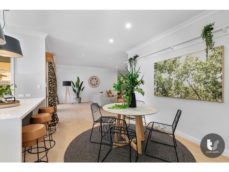 10 Lincoln Place, Stretton QLD 4116