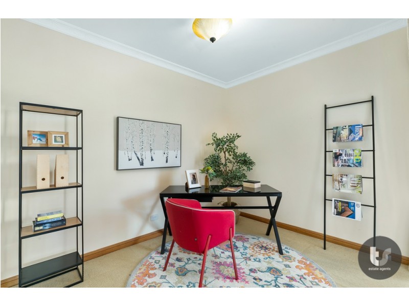 10 Lincoln Place, Stretton QLD 4116
