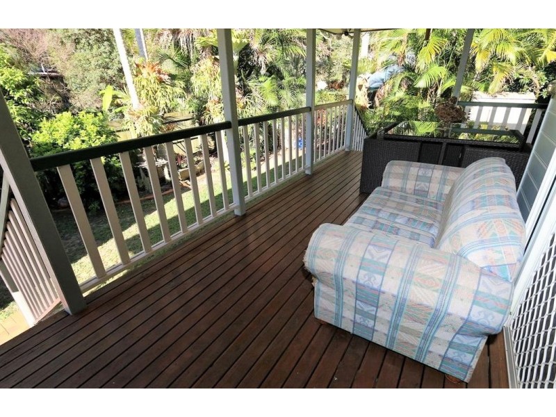 17 Innes Street, Coochiemudlo Island QLD 4184