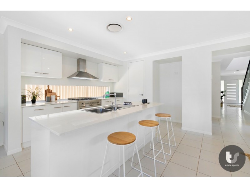 87B Channel Street, Cleveland QLD 4163