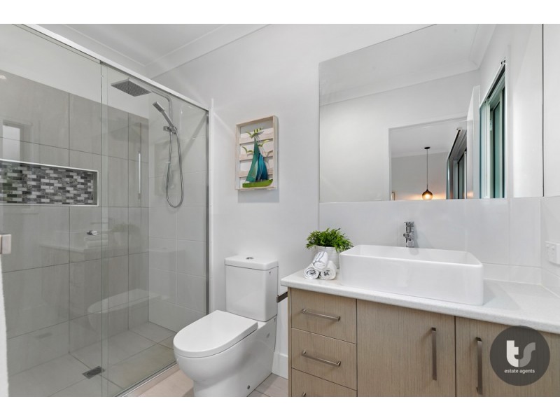 1/139 Main Street, Redland Bay QLD 4165