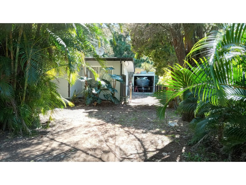 21 Marana Street, Coochiemudlo Island QLD 4184