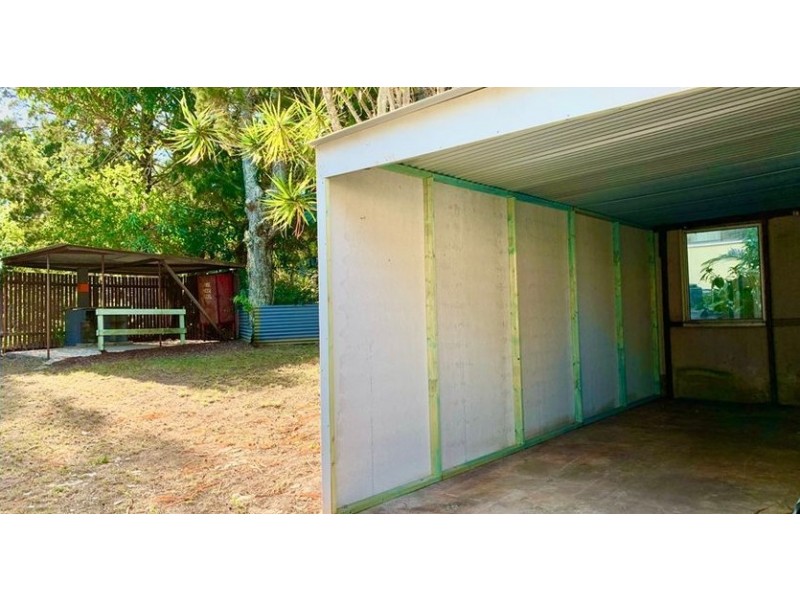 21 Marana Street, Coochiemudlo Island QLD 4184