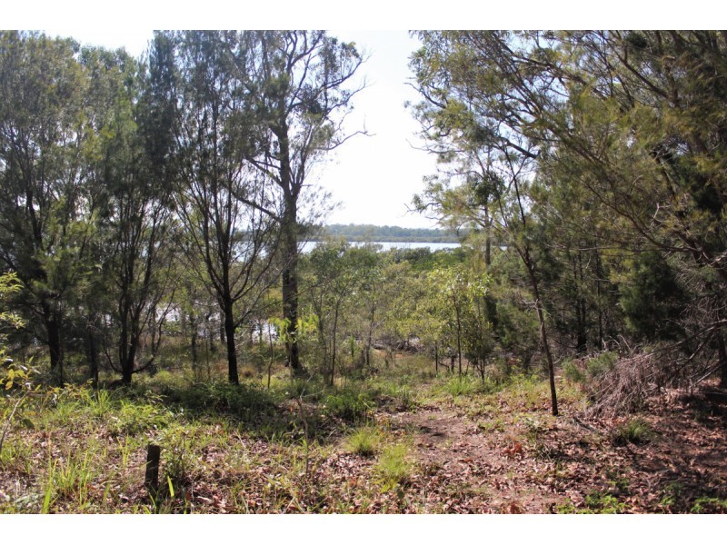 10 Hilda Crescent, Macleay Island QLD 4184