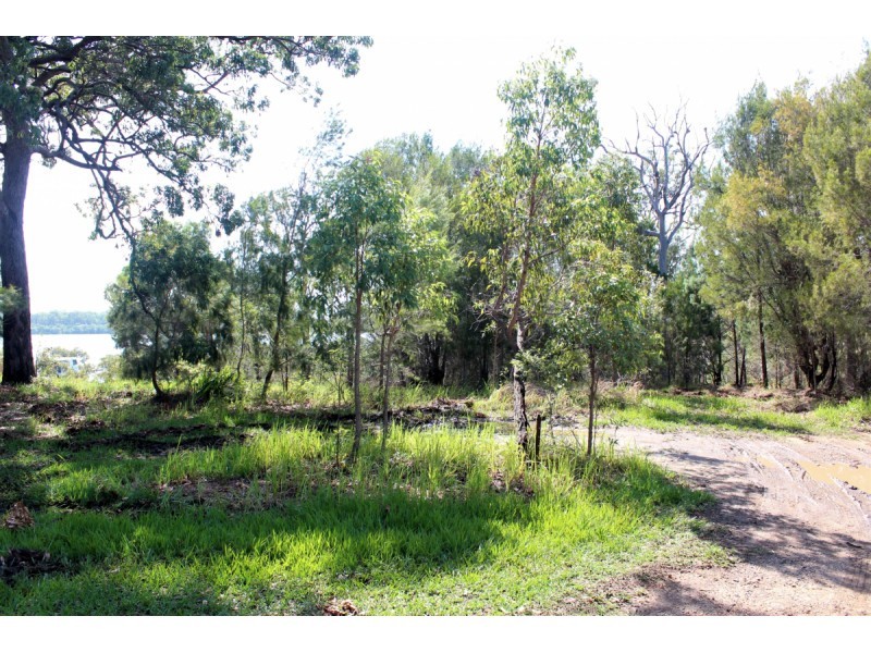 10 Hilda Crescent, Macleay Island QLD 4184