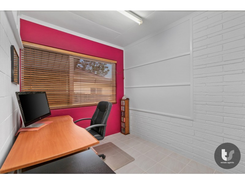 241 Redland Bay Road, Capalaba QLD 4157