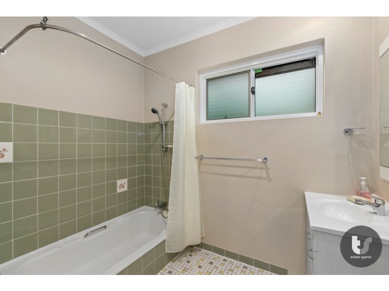 241 Redland Bay Road, Capalaba QLD 4157