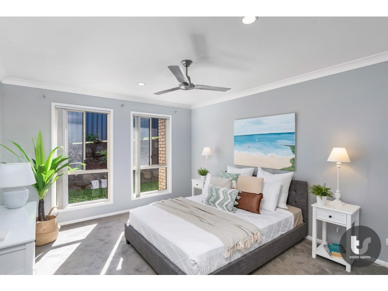15 Paris Parade, Ormeau QLD 4208