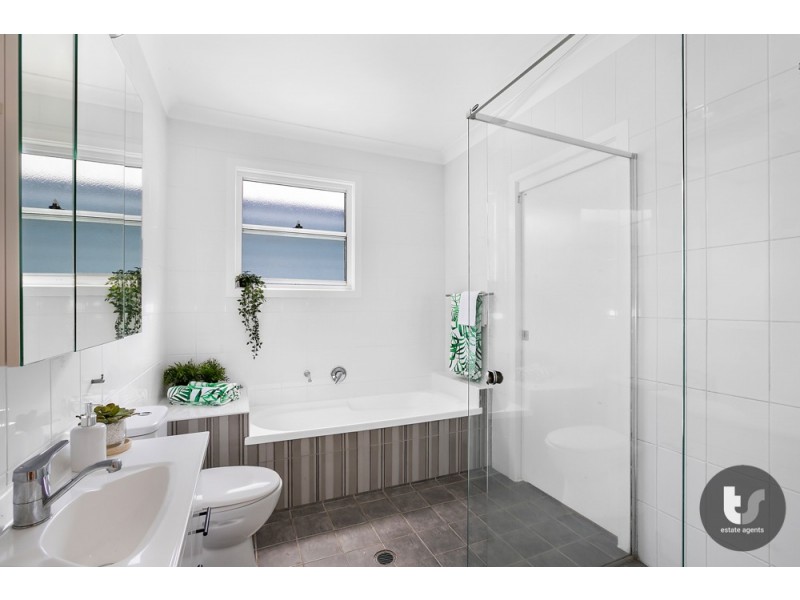 135 Delancey Street, Ormiston QLD 4160