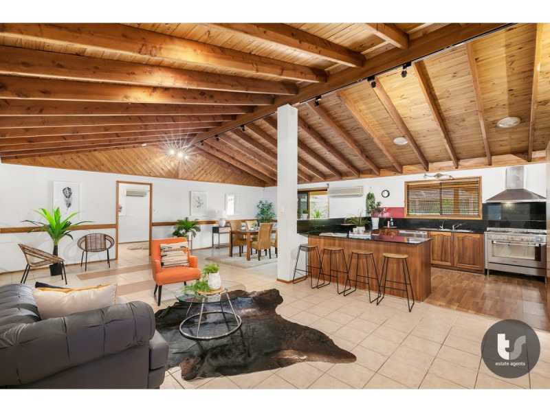 82 Booralie Road, Burbank QLD 4156