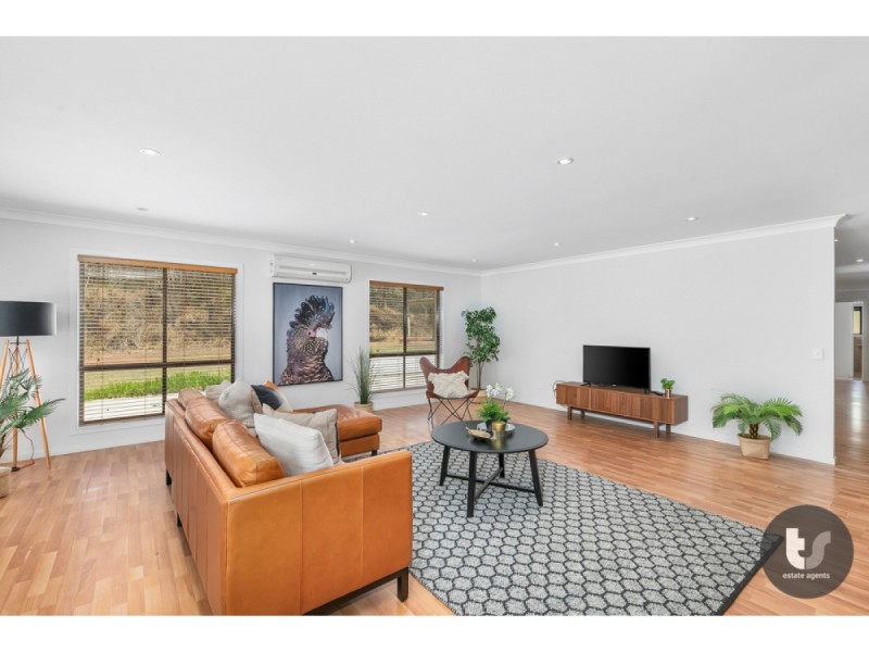82 Booralie Road, Burbank QLD 4156