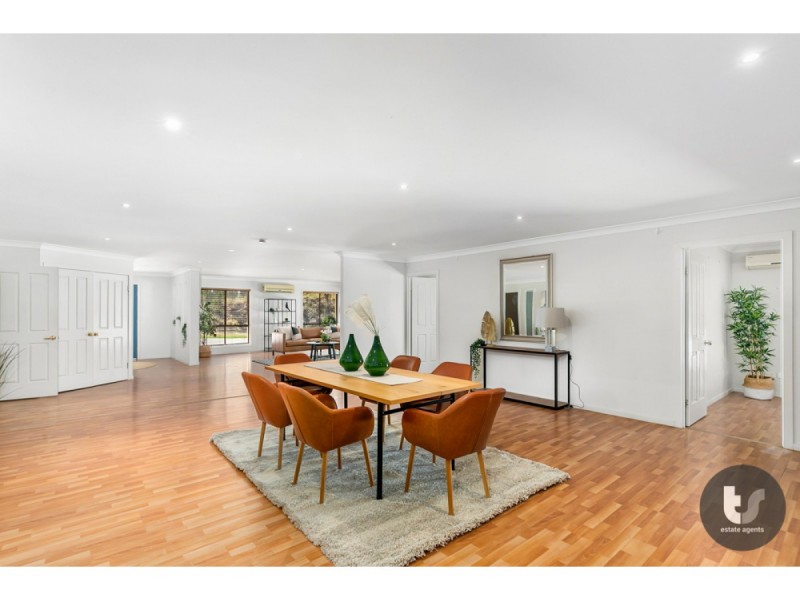 82 Booralie Road, Burbank QLD 4156