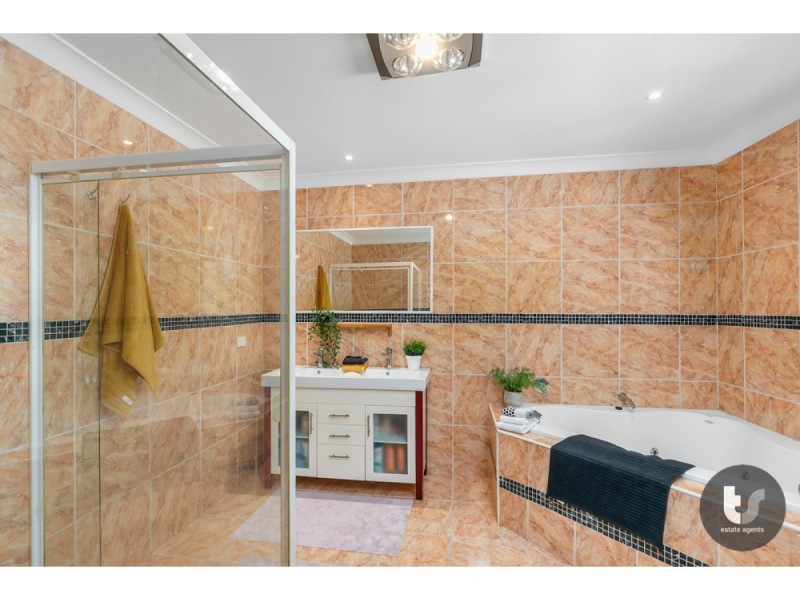 82 Booralie Road, Burbank QLD 4156