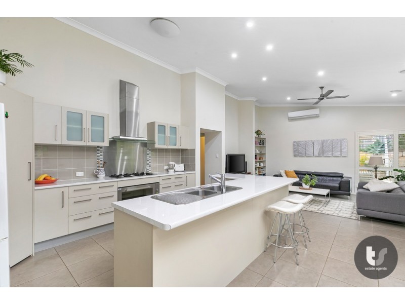 10 Forrest Street, Redland Bay QLD 4165