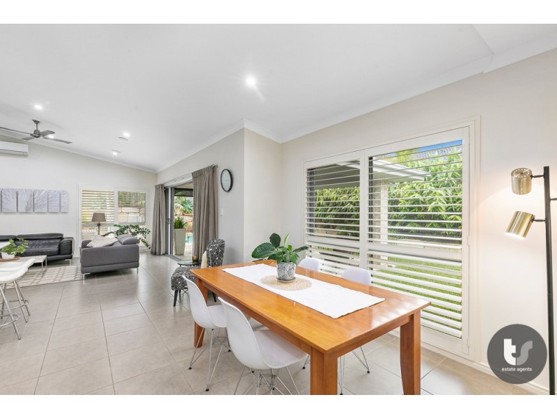 10 Forrest Street, Redland Bay QLD 4165