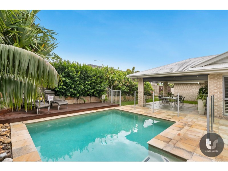 10 Forrest Street, Redland Bay QLD 4165