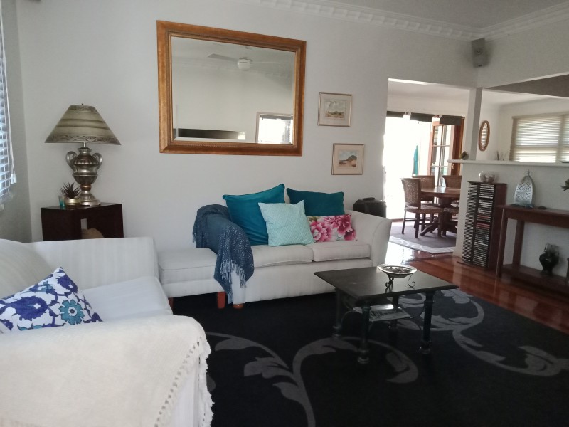 8 Dawn Street, Coochiemudlo Island QLD 4184