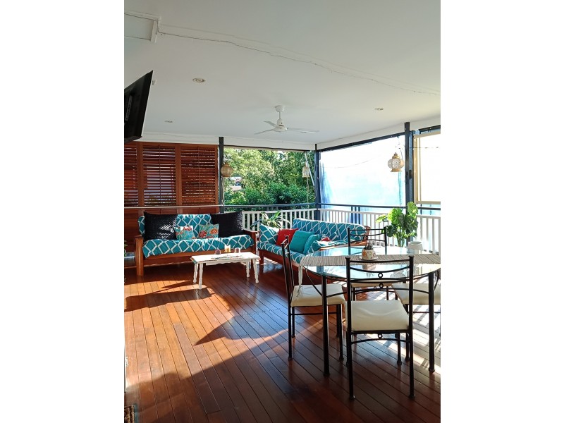 8 Dawn Street, Coochiemudlo Island QLD 4184