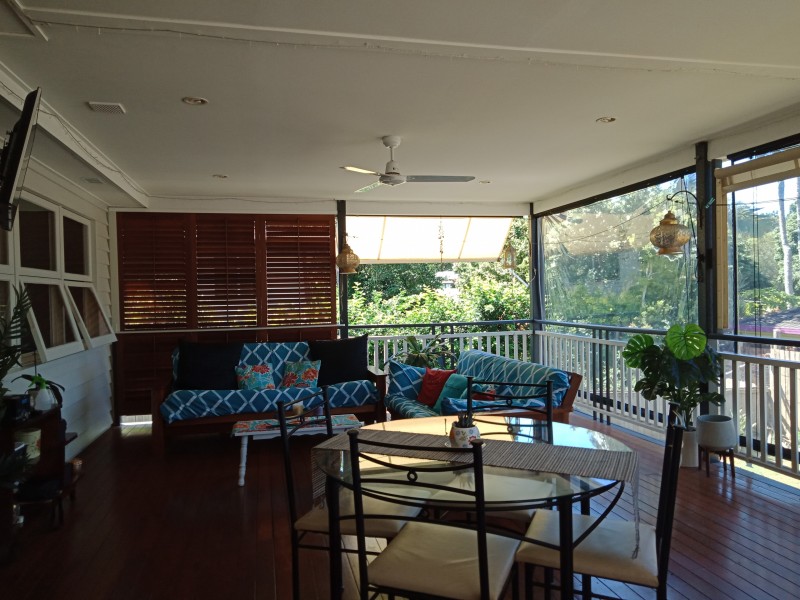 8 Dawn Street, Coochiemudlo Island QLD 4184