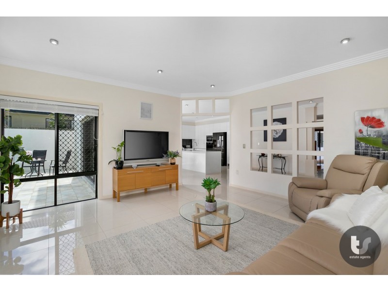 70 Belford Drive, Wellington Point QLD 4160