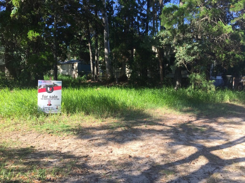 2 Carefree Street, Coochiemudlo Island QLD 4184