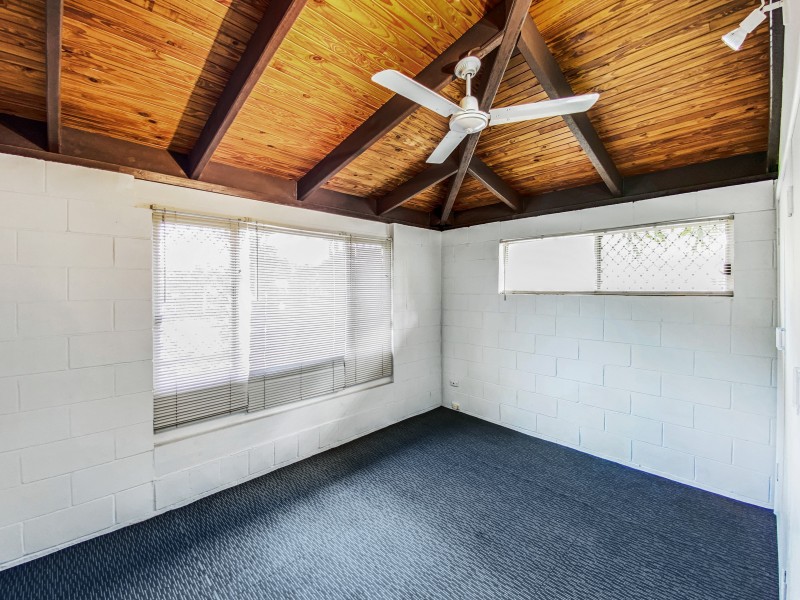 54 Waratah Drive, Crestmead QLD 4132