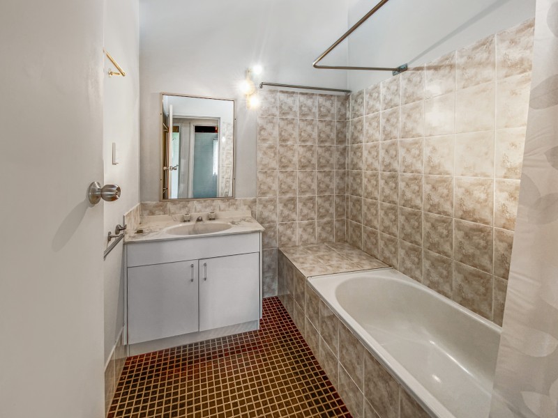 54 Waratah Drive, Crestmead QLD 4132