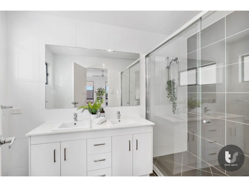 103 Bailey Road, Birkdale QLD 4159