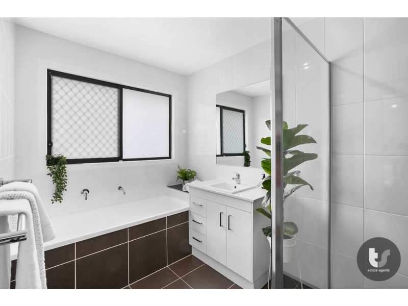 103 Bailey Road, Birkdale QLD 4159