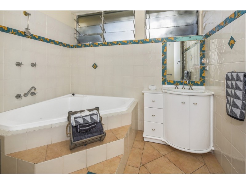 90-94 Broadwater Terrace, Redland Bay QLD 4165