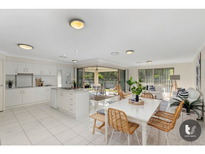 12 Cimmaron Circuit, Thornlands QLD 4164