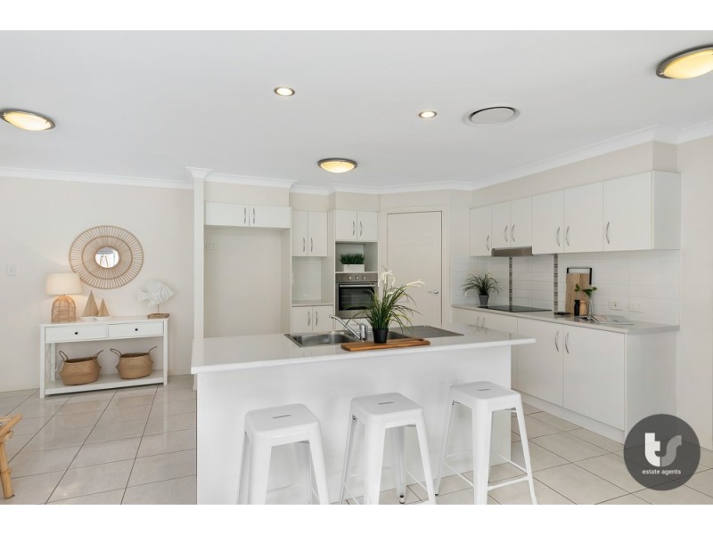 12 Cimmaron Circuit, Thornlands QLD 4164