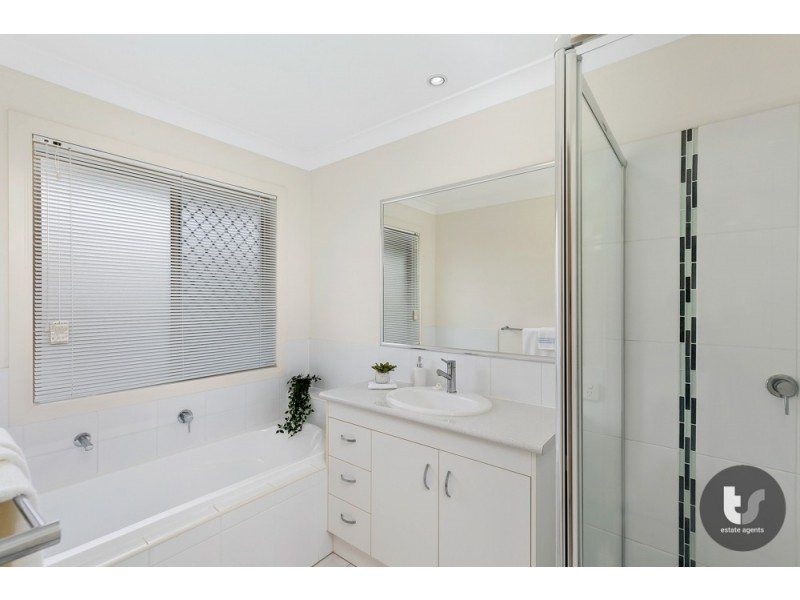 12 Cimmaron Circuit, Thornlands QLD 4164