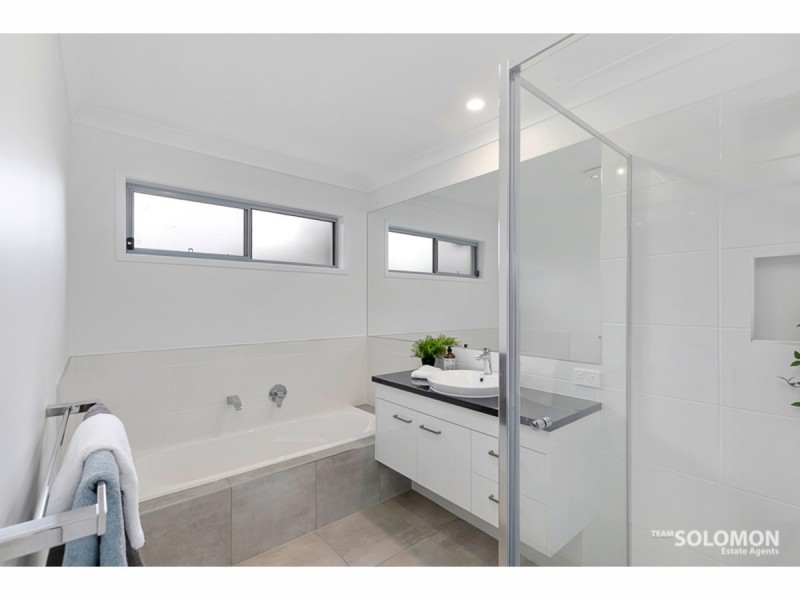 3 Bee Street, Ormiston QLD 4160