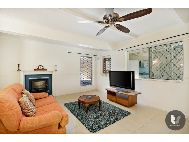 19 Sycamore Street, Redland Bay QLD 4165