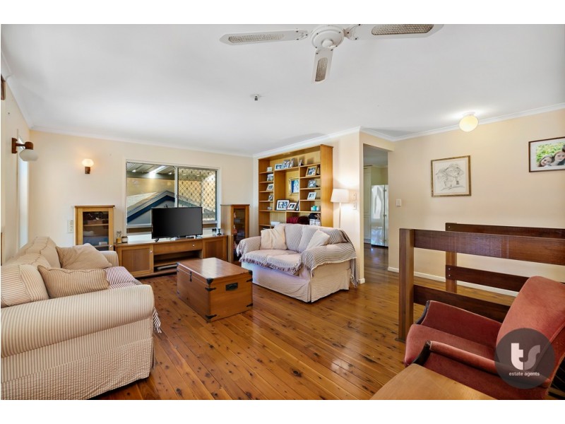 19 Sycamore Street, Redland Bay QLD 4165