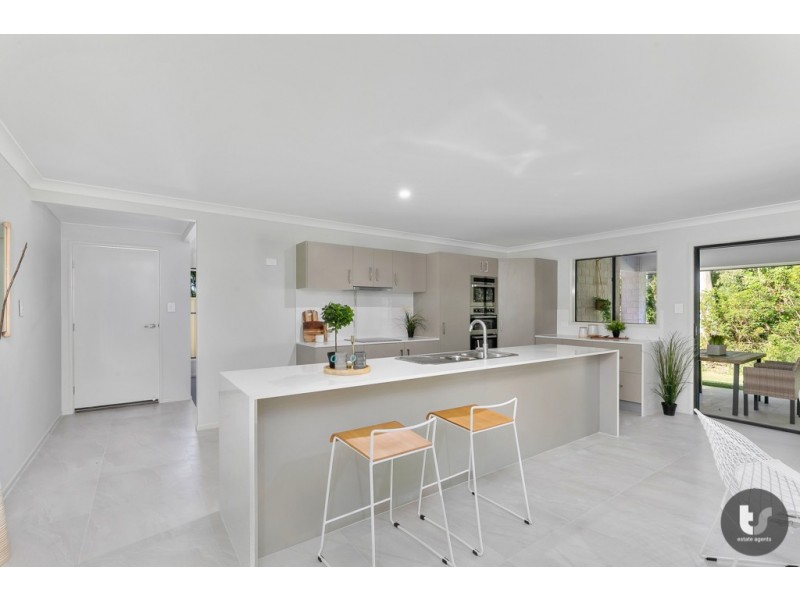 50 Larbonya Crescent, Capalaba QLD 4157