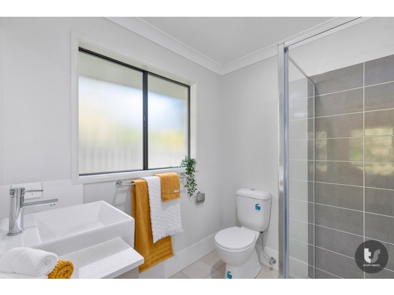 50 Larbonya Crescent, Capalaba QLD 4157