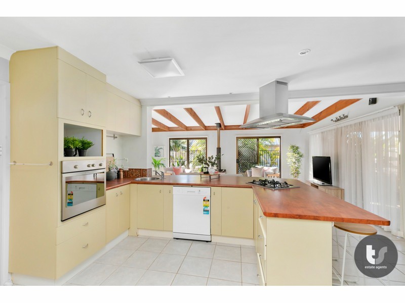 223 Main Street, Redland Bay QLD 4165