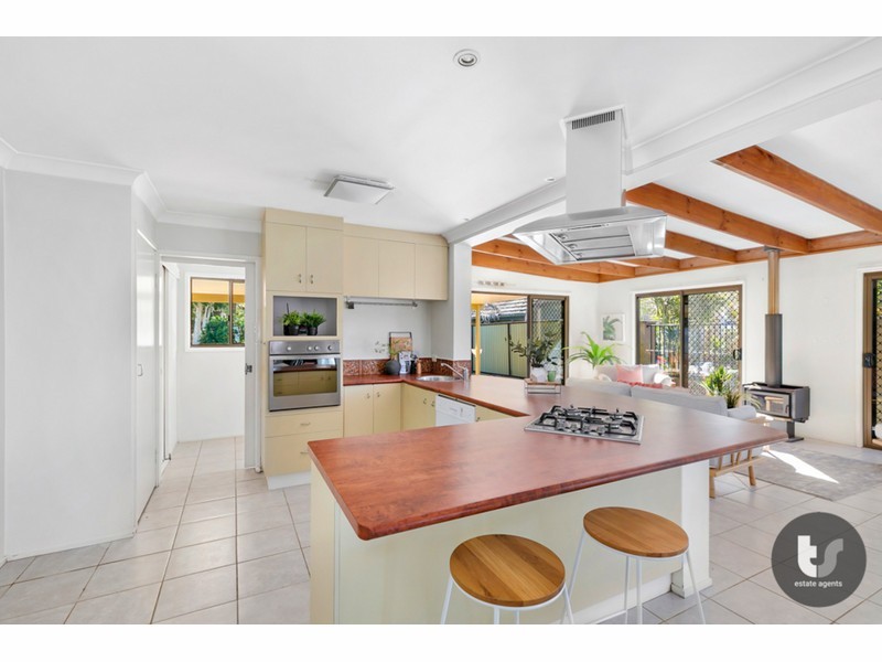 223 Main Street, Redland Bay QLD 4165