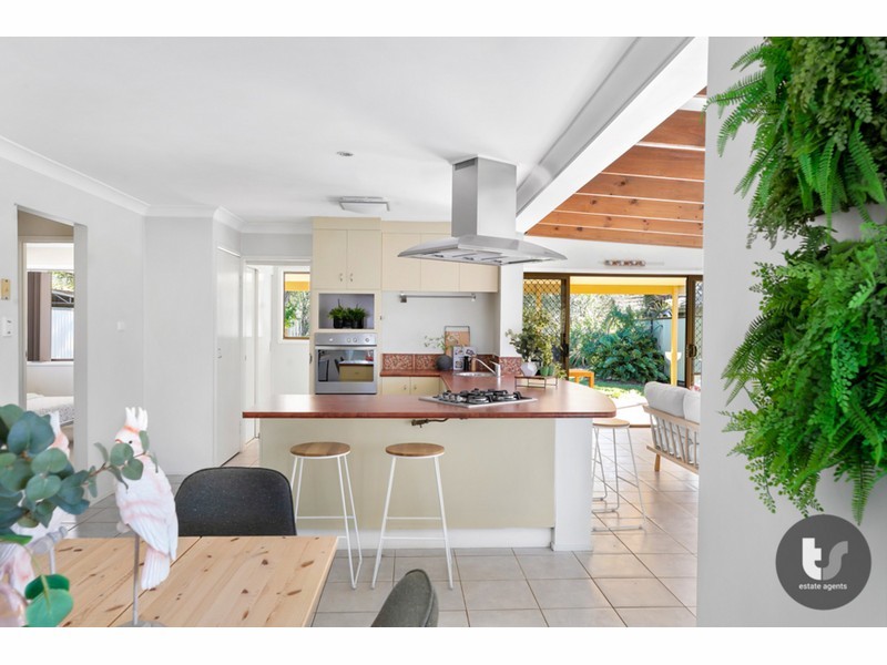 223 Main Street, Redland Bay QLD 4165