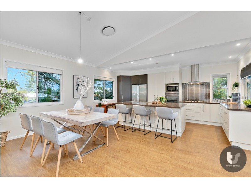 29 Little Shore Street, Cleveland QLD 4163