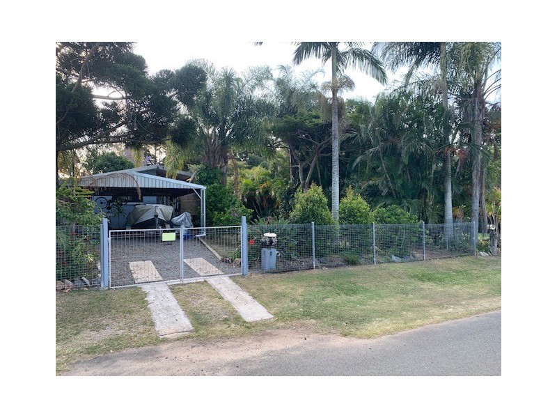 9 Pullen Street, Coochiemudlo Island QLD 4184