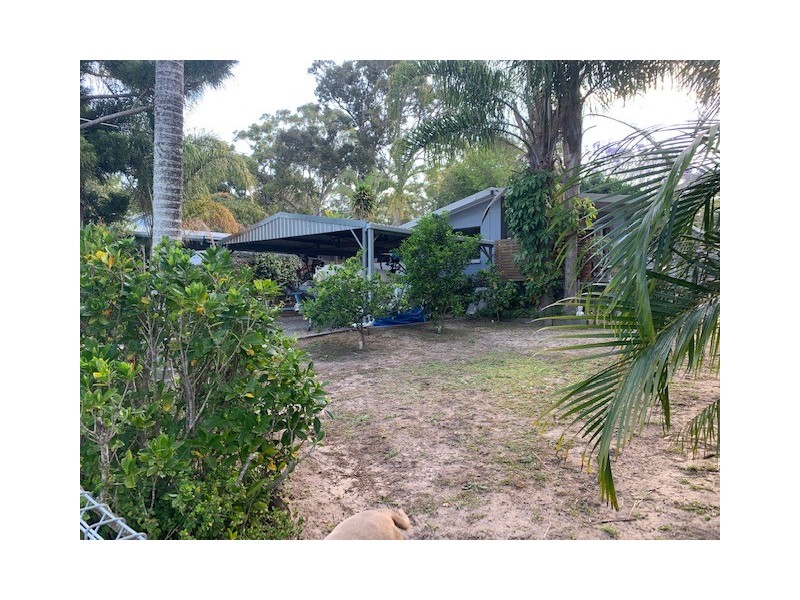 9 Pullen Street, Coochiemudlo Island QLD 4184