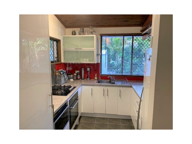 9 Pullen Street, Coochiemudlo Island QLD 4184