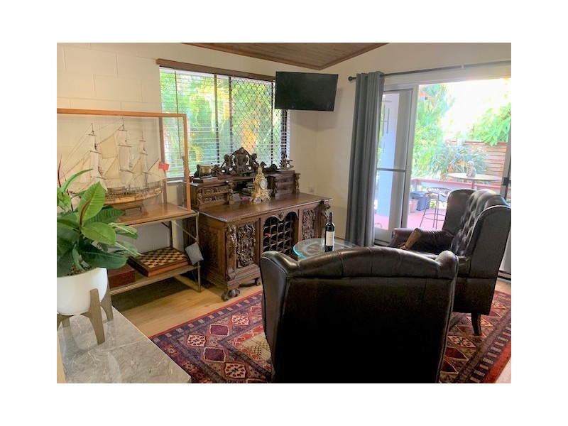 9 Pullen Street, Coochiemudlo Island QLD 4184